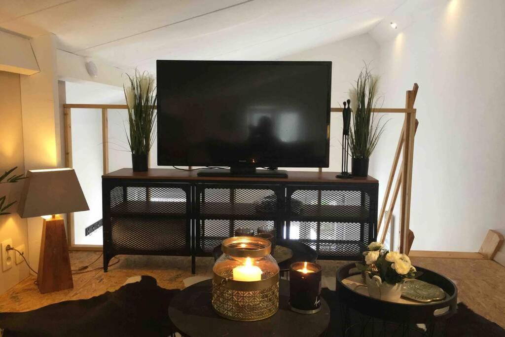 Cosy Appartement ,Dinant, Abbaye De Maredsous Anhee ภายนอก รูปภาพ